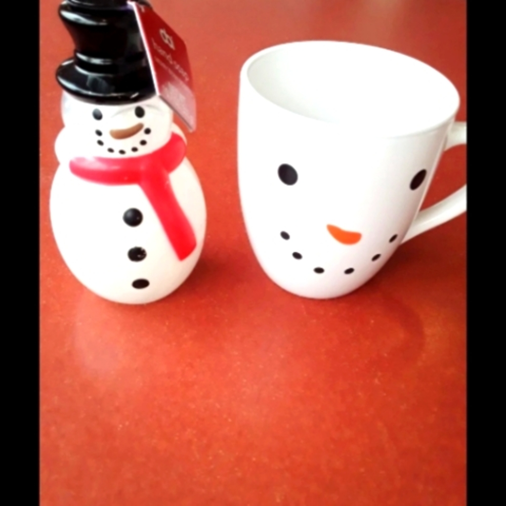 4 pc Snowman and Gingerbread Hand Soap Dispensers, Mugs and Pillow Winter Set